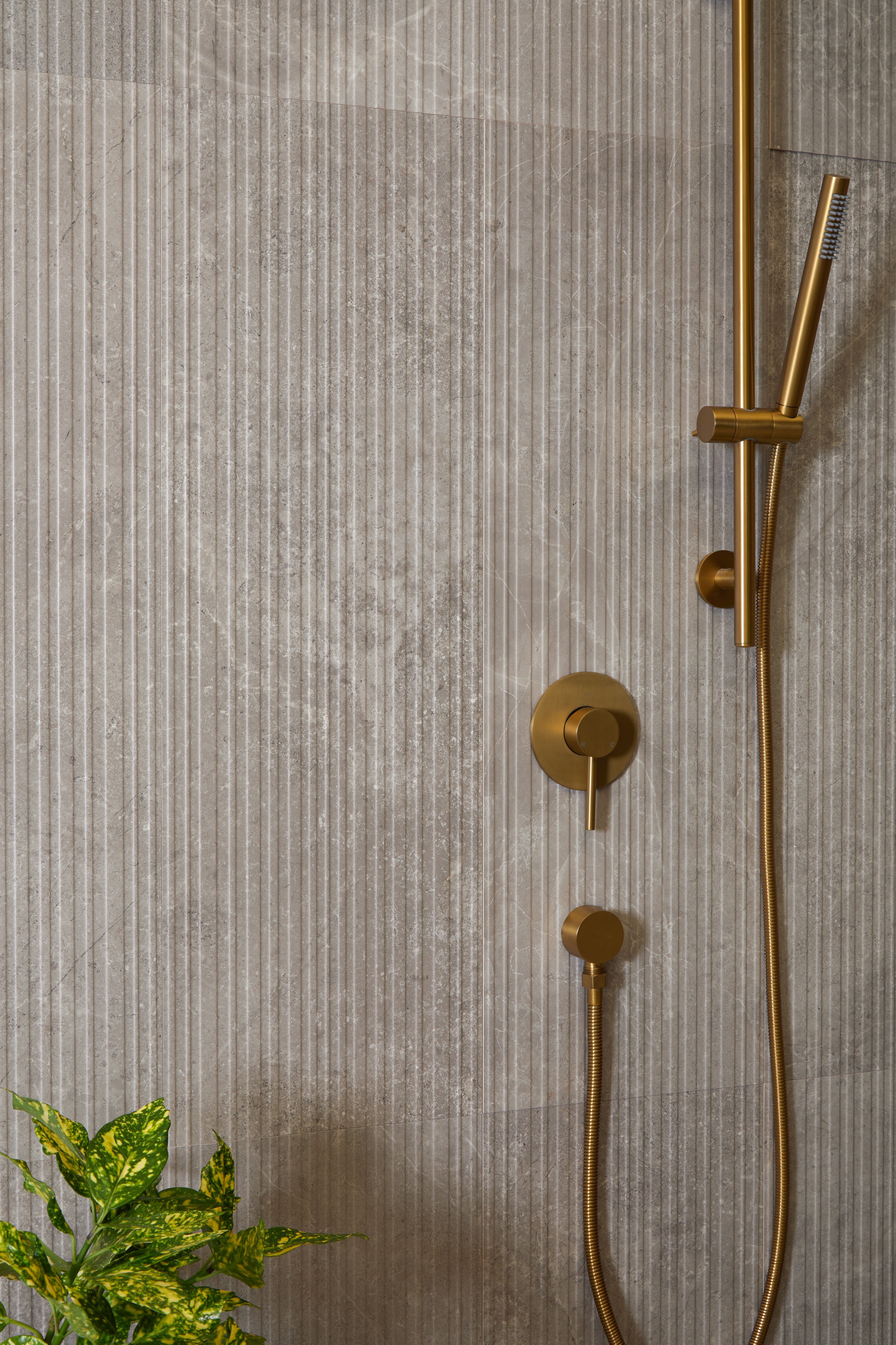 CaPietra Riverside Ceramic Wall Tile (Satin Finish) Linear Gris 900 x 300 x 10mm [7509]