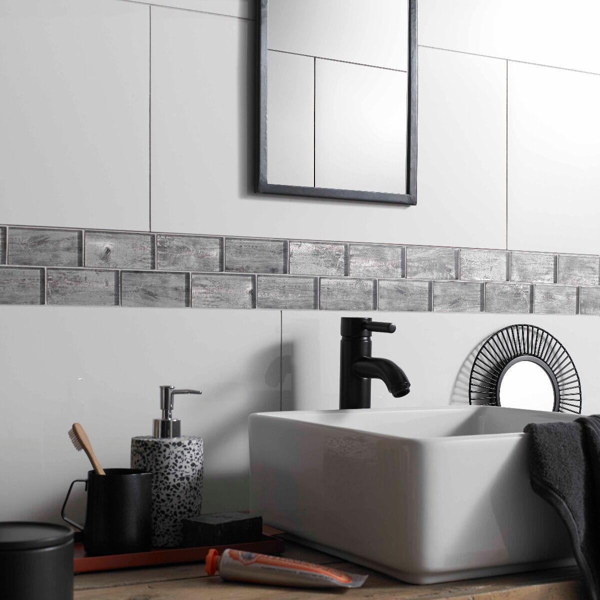 Verona Horizon Wood Effect Mosaic Wall Tile (Brick Style) 300 x 300mm Silver [G30237]