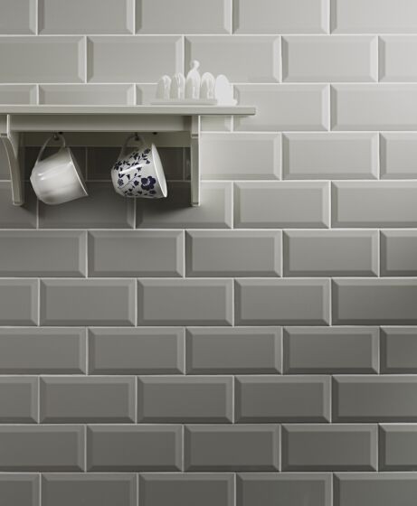 Verona Metro Ceramic Wall Tile 200 x 100mm Light Grey Gloss [P10177]