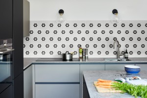 CaPietra Mono Hex Porcelain Floor & Wall Tile (Satin Finish) Daisy 300 x 260 x 6mm [6985]