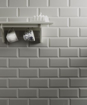 Verona Metro Ceramic Wall Tile 200 x 100mm Light Grey Gloss [P10177]